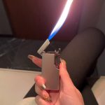 Lighter Og Rygningstilbehør |  Kreativ Gradient Pachaco Hund Dobbelt Flamme Gaslighter Vindafvisende Lighter Personlig Cool Høj Kvalitet Gave Til Kæresten Lighter Og Rygningstilbehør Lighter Og Rygningstilbehør