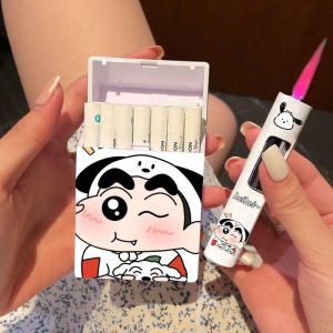 Lighter Og Rygningstilbehør |  Sødt Crayon Shin-Chan Lighter Med Høj Kvalitet, Ins Par Stil, Grov Cigaretæske Med 20 Stk, Perfekt Gave Til Kæresten, Holdbar. Lighter Og Rygningstilbehør Lighter Og Rygningstilbehør